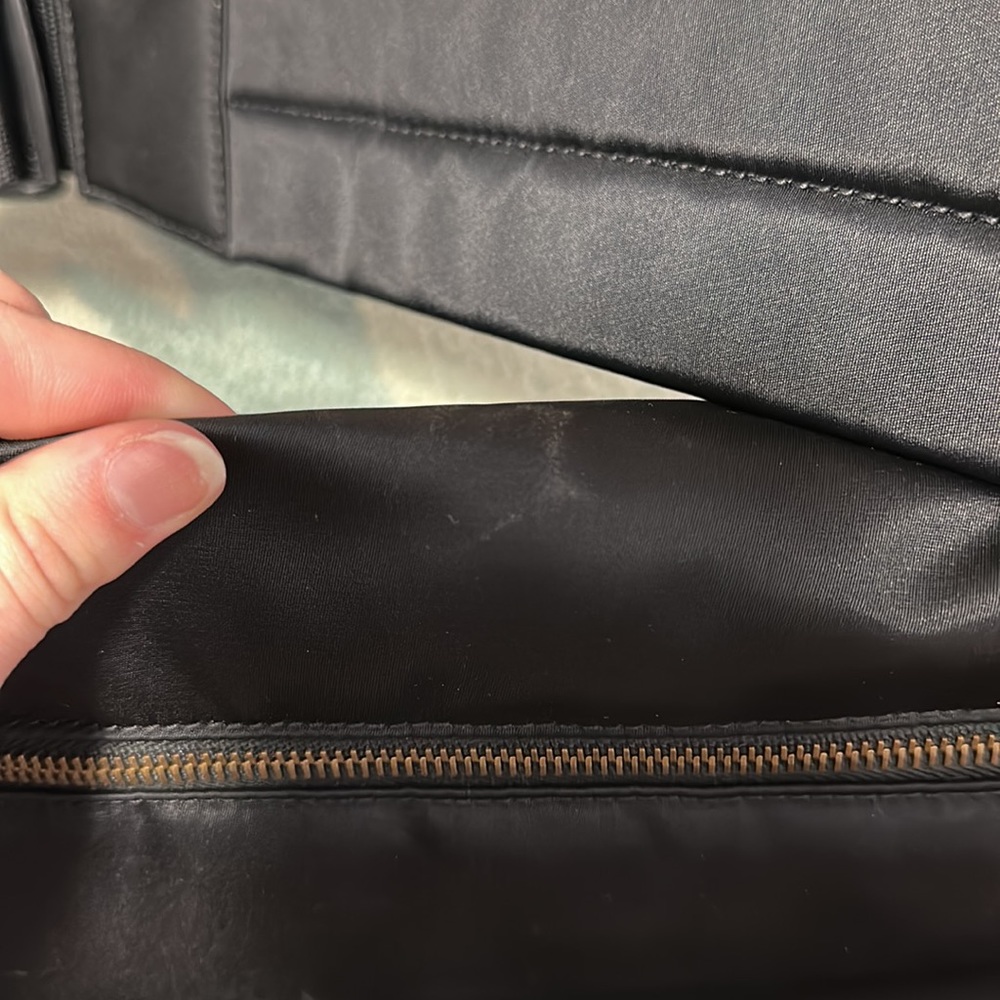 BALENCIAGA OVERSIZED NYLON BELT BAG - Picture 10 of 14